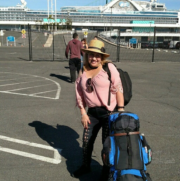 Meet your Posher, Londy - Picture 7 of 8